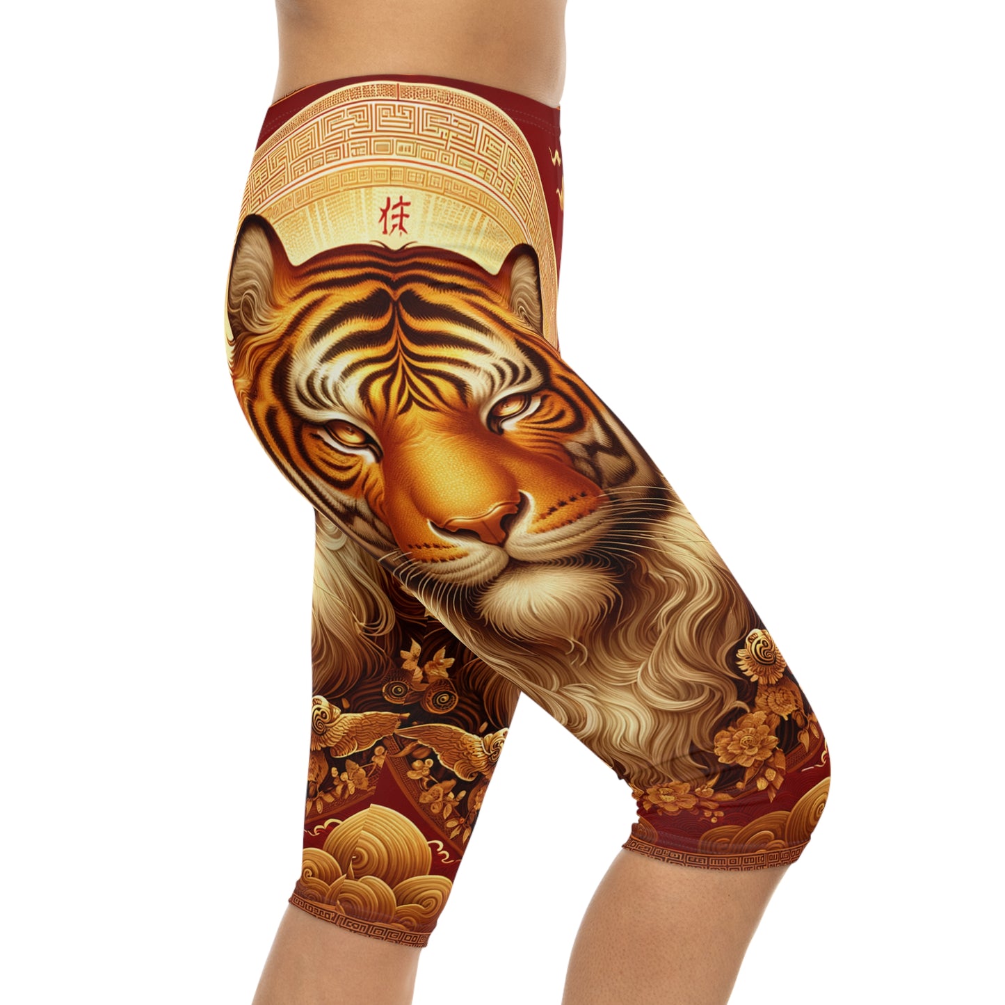 "Majesté dorée : Ascension du Tigre Lunaire" - Capri Shorts 