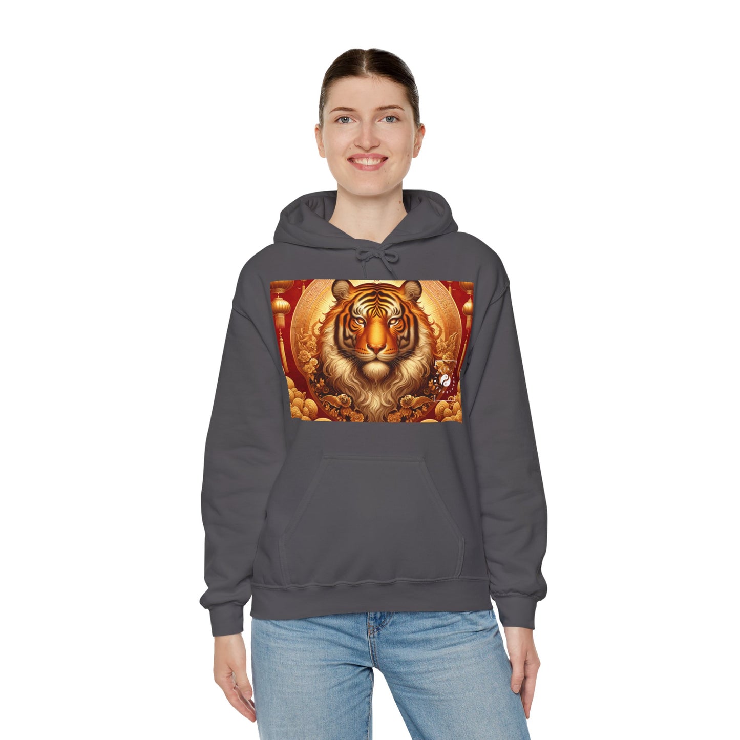 "Majesté dorée : Ascension du Tigre Lunaire" - Sweat à capuche 