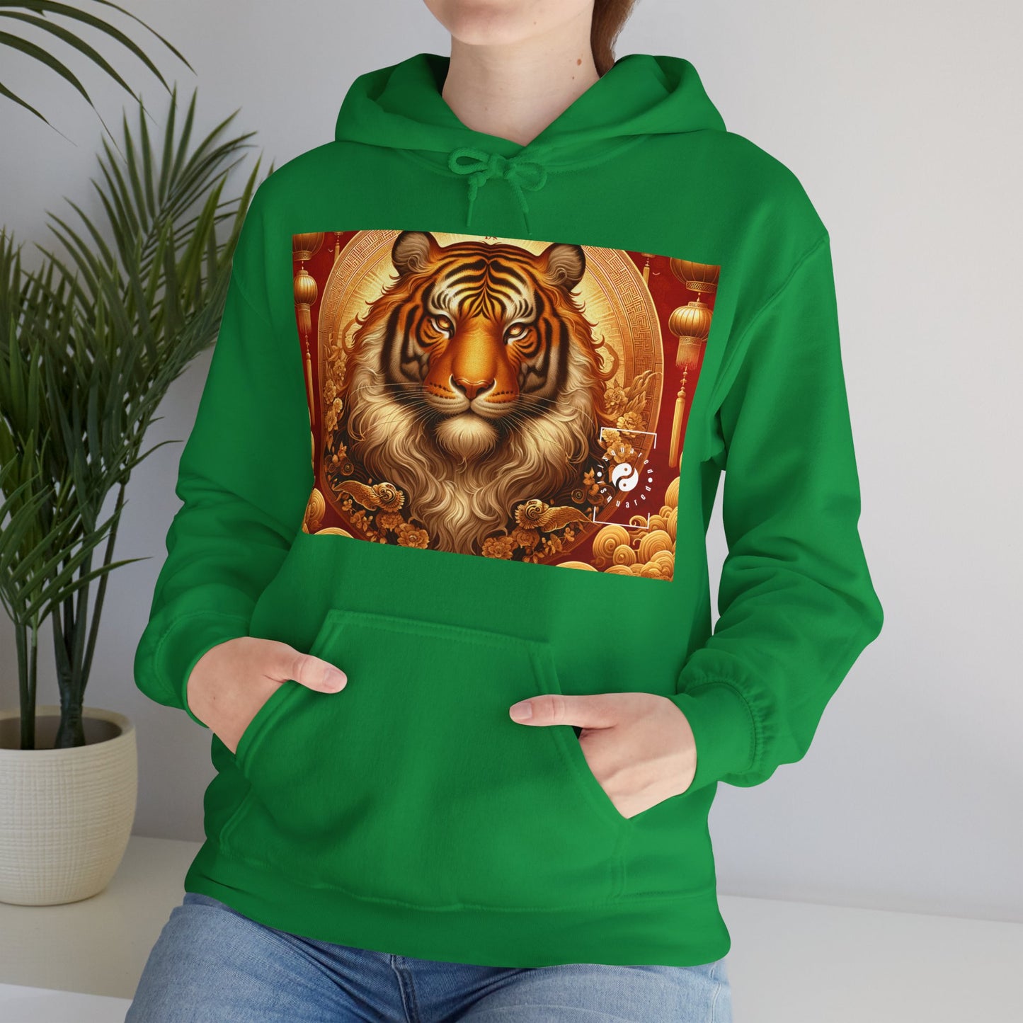 "Majesté dorée : Ascension du Tigre Lunaire" - Sweat à capuche 